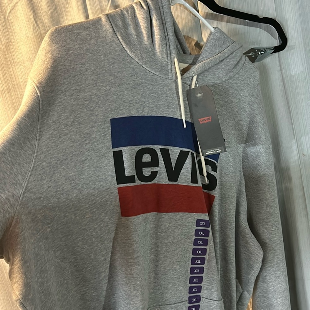 NWT Levi’s logo hooded sweatshirt